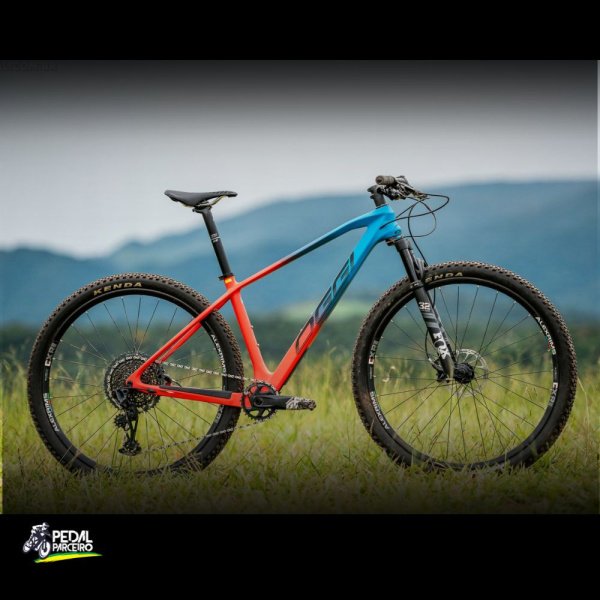 Ed.54 - AGILE PRO + CALOI RACING CARBONO